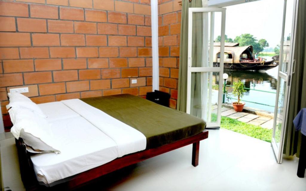 Riverine Resort Alappuzha Chambre photo
