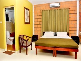 Riverine Resort Alappuzha Extérieur photo